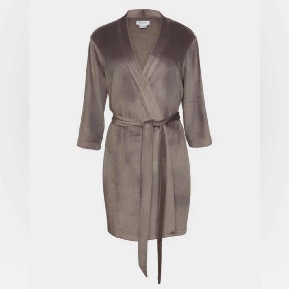 Splendid Velvor Robe NWT